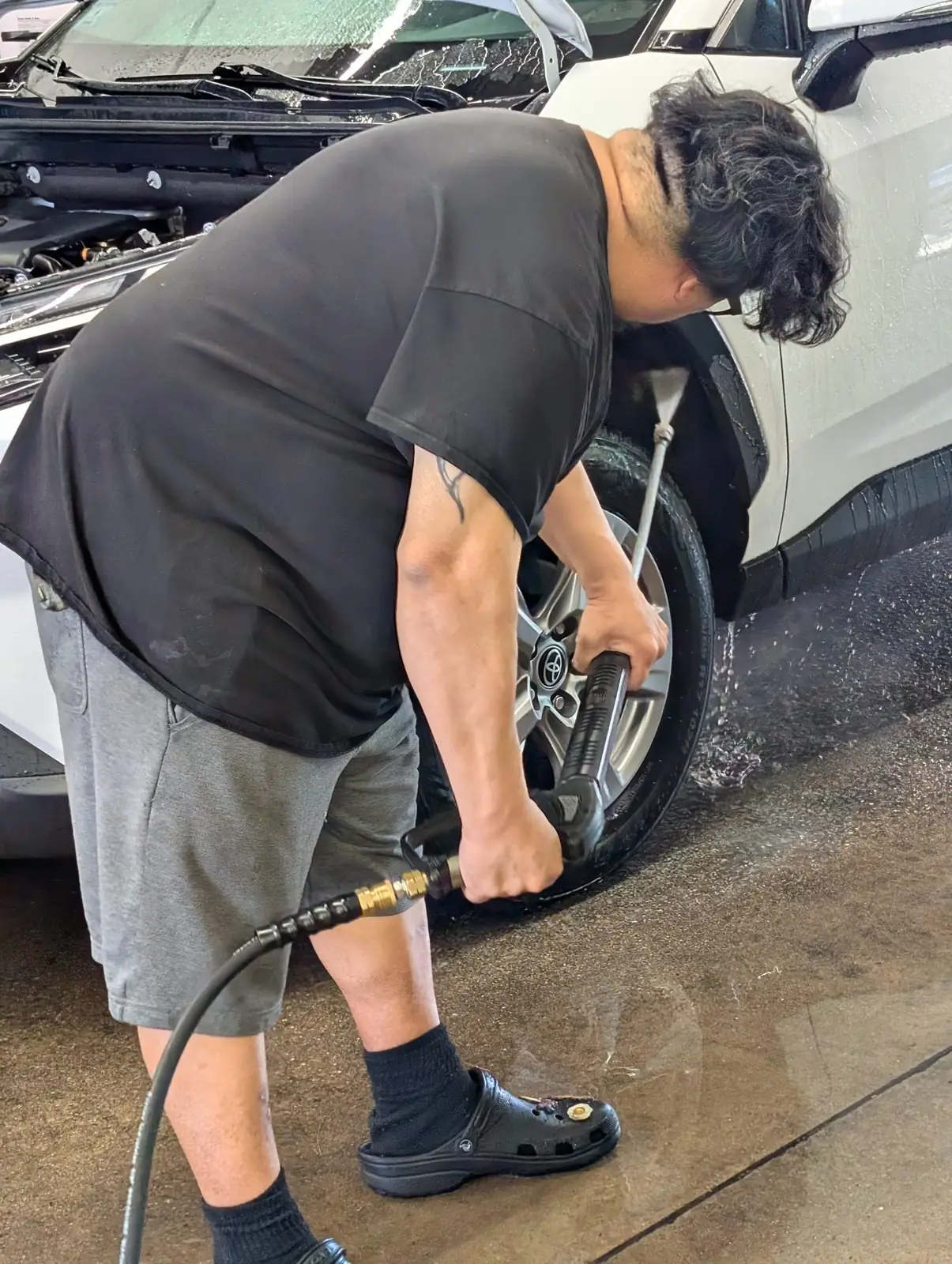 Wheel and tire detailing
